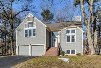 406 Elk Run Rd, Hudson, NH 03051