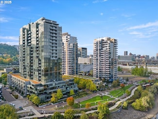841 S Gaines St Unit 714, Portland, OR 97239