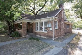 1013 N Locust St, Denton, TX 76201