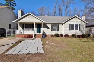 4005 Hope Valley Ln, Greensboro, NC 27401
