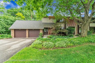 1231 Chartwell Carriage Way N, East Lansing, MI 48823