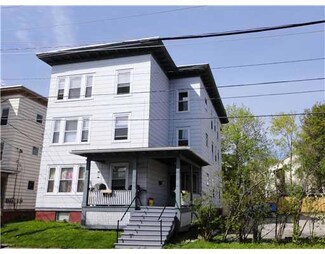 21 Shawmut St, Lewiston, ME 04240