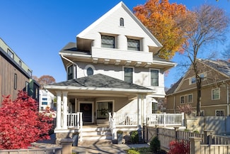 757 Washington St Unit 2, Brookline, MA 02446