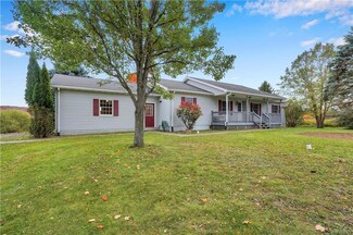 7693 Hunters Creek Rd, Holland, NY 14080
