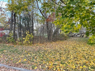 34 Waverly Ave, Pittsfield, ME 04967