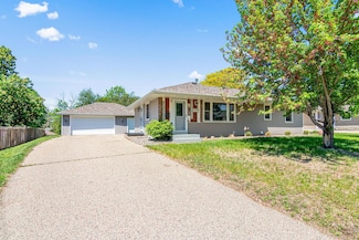 8200 Abbott Ave S, Minneapolis, MN 55431