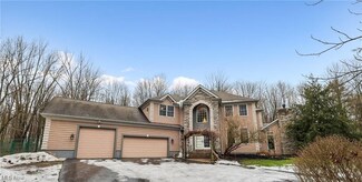 18539 Haskins Rd, Chagrin Falls, OH 44023