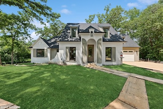 1107 Quassey Ave, Lake Bluff, IL 60044