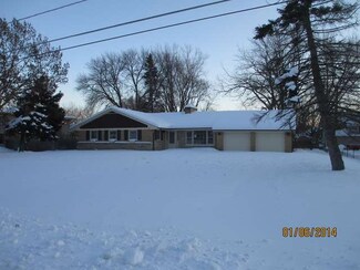 937 E Glencoe St, Palatine, IL 60074