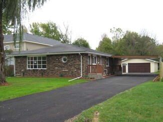 420 Connor Ave, Lockport, IL 60441