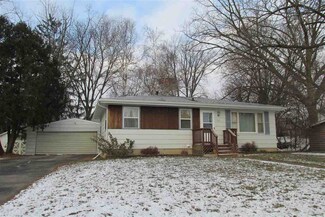 203 Ann St, Fox Lake, WI 53933