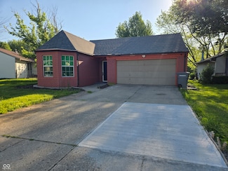 8810 Summer Walk Dr E, Indianapolis, IN 46227