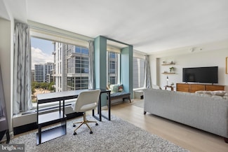 1101 3rd St SW Unit 705, Washington, DC 20024