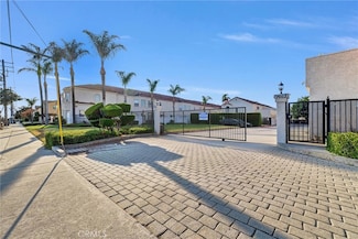 19555 E Cypress St Unit P, Covina, CA 91724
