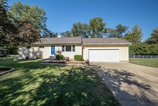 237 Hillsdale Dr, Ballwin, MO 63011