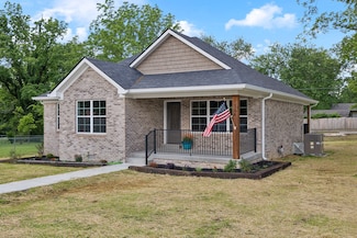 304 S Maple St, Hohenwald, TN 38462