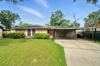 9015 Ivy Spring Ln, Houston, TX 77088