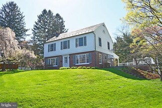 918 Walnut St, Akron, PA 17501