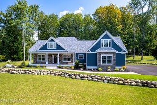24 Beacon Hollow Way, Queensbury, NY 12804