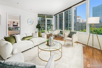 10700 NE 4th St Unit 806, Bellevue, WA 98004
