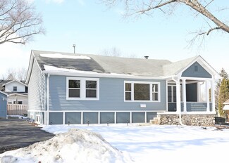 108 Grove Ave, Fox River Grove, IL 60021