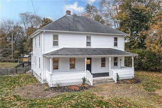 51 Salisbury Ave, North Kingstown, RI 02852