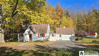 3194 Whitaker Rd, Fredonia, NY 14063