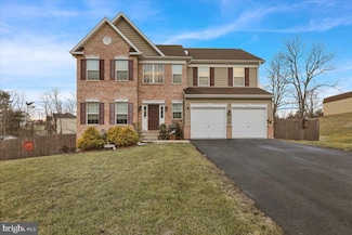142 Pine Ln, Douglassville, PA 19518