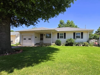 1718 E Locust Ave, Enid, OK 73701