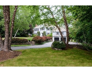 185 Woodbury St, South Hamilton, MA 01982