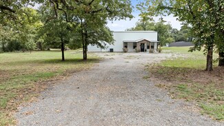 562 Barnes Rd, Cleburne, TX 76031