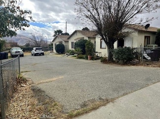 908 W Hays St, Banning, CA 92220