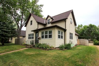 1413 11th St E, Glencoe, MN 55336