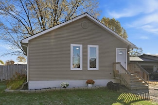 1804 Phillip St, Auburn, IN 46706