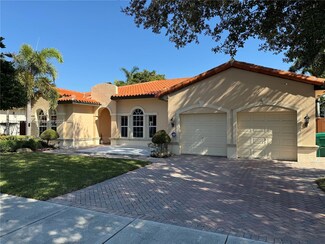 15945 NW 81st Ct, Hialeah, FL 33016