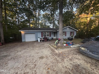 5805 Meadowlark Ln, Raleigh, NC 27610