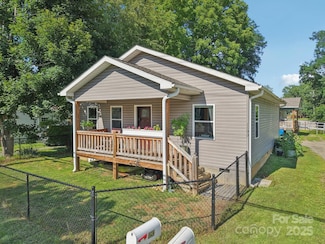 1193 Brown Ave, Waynesville, NC 28786