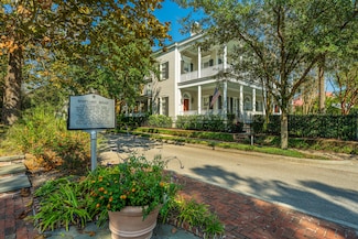186 N Shelmore Blvd, Mount Pleasant, SC 29464