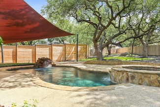 927 Scenic Stroll, San Antonio, TX 78260