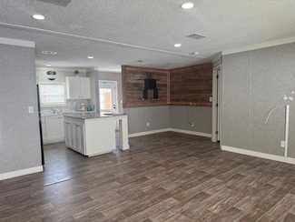 9565 Red Run Dr, Tampa, FL 33635