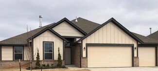 7040 Hidden Trail Ln, Warr Acres, OK 73132