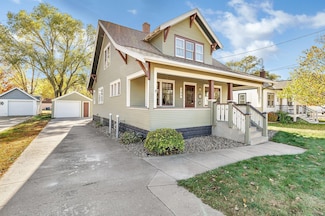 204 E Minnesota St, Saint Joseph, MN 56374
