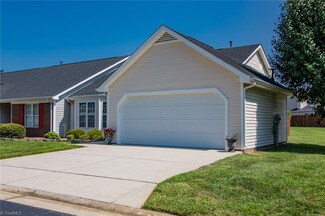 3587 Oak Chase Dr, High Point, NC 27265