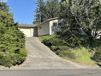 3561 Ash St, North Bend, OR 97459