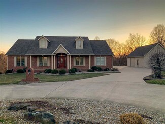 842 W Graham Ln, Washington, IN 47501