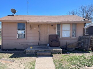 703 W 16th St, San Angelo, TX 76903