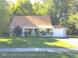 12 Cypress Ln, Matawan, NJ 07747