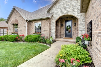 710 N Cascades Dr, Nixa, MO 65714