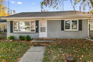 522 W Lawn St, Bradley, IL 60915