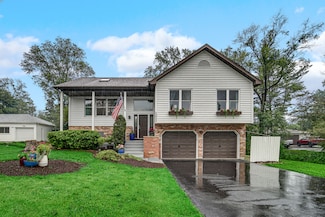 1011 Shady Ln, Lombard, IL 60148